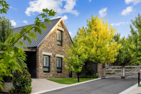 Vale 194 - Luxury Accommodation in McLaren Vale - 5 holiday homes with king size beds